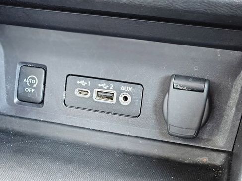 Certified 2024 Nissan Sentra SV FWD image 25
