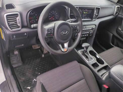 Used 2019 Kia Sportage LX w/ LX Popular Package image 11