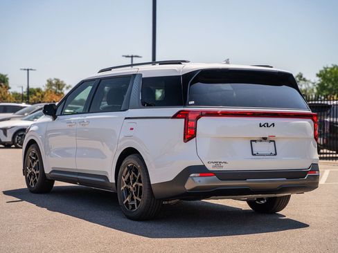 New 2026 Kia Carnival SX FWD image 4