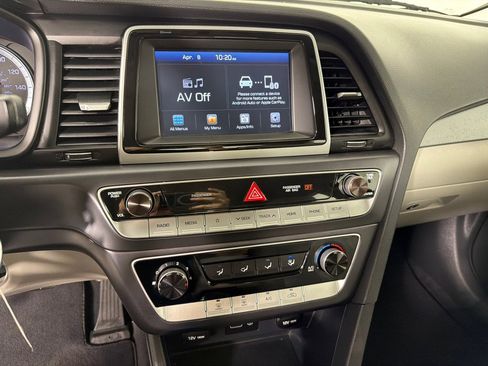 Used 2018 Hyundai Sonata SE w/ Cargo Package image 14