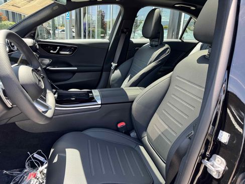 New 2025 Mercedes-Benz C 300 4MATIC Sedan image 15