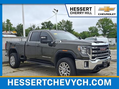 Used 2022 GMC Sierra 2500 SLE w/ SLE Value Package; AWD/4WD image 1