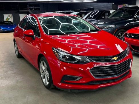 Used 2017 Chevrolet Cruze Premier FWD image 3