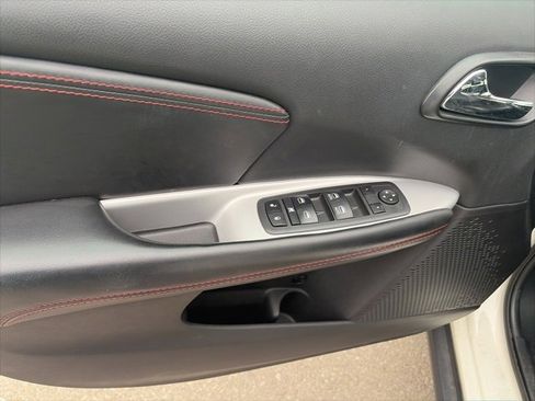 Used 2019 Dodge Journey GT image 17