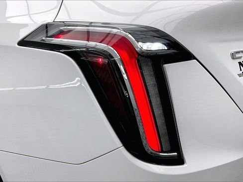 Used 2021 Cadillac CT4 V w/ Technology Package RWD image 30