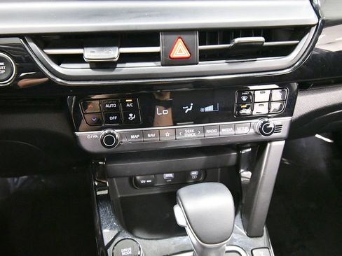 Certified 2024 Kia Seltos X-Line AWD/4WD image 25