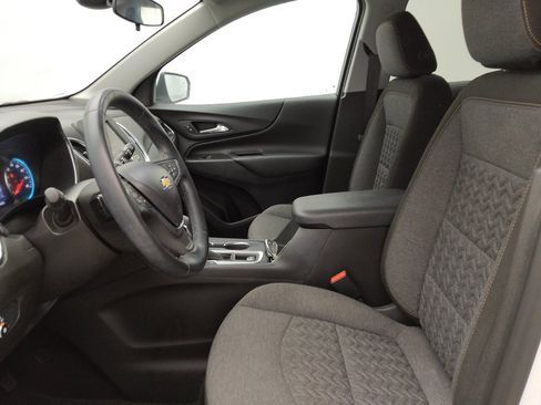 Used 2024 Chevrolet Equinox LT w/ LPO, Floor Liner Package FWD image 17