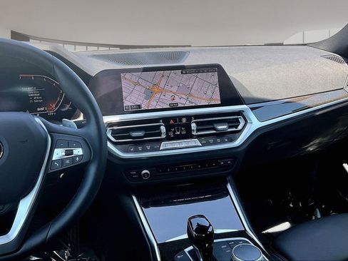 Used 2022 BMW 330i Sedan w/ Premium Package 2 RWD image 9