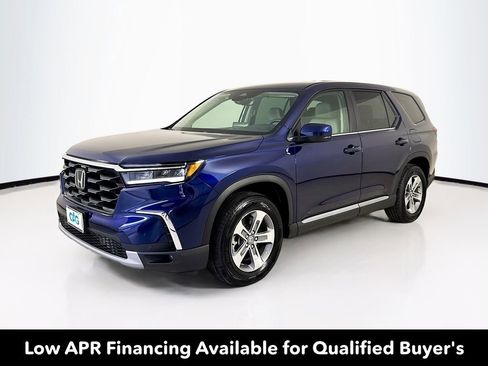 Used 2025 Honda Pilot EX-L image 3