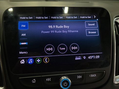 Used 2020 Chevrolet Malibu LT FWD image 25