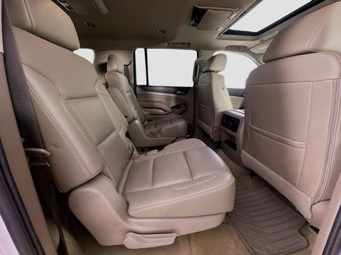Used 2018 GMC Yukon XL SLT w/ Open Road Package AWD/4WD image 38