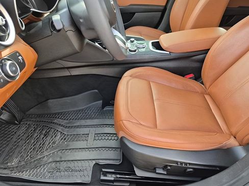 Used 2021 Alfa Romeo Giulia Sprint w/ Nero Edizione image 32