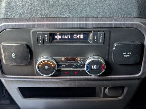 Used 2023 Ford Expedition Platinum AWD/4WD image 32