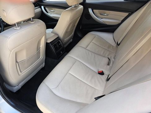 Used 2018 BMW 320i Sedan image 28