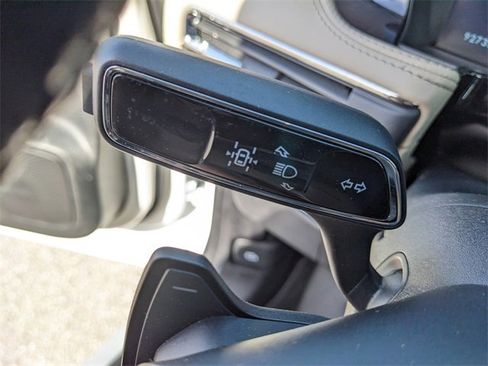 Used 2025 Lincoln Corsair Reserve w/ Rear Removable Package Tray image 30