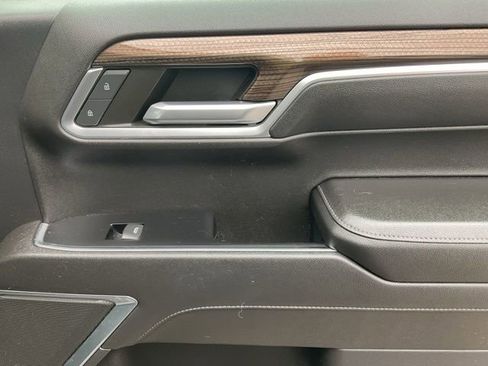 Used 2022 Chevrolet Silverado 1500 LT image 23