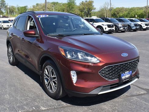 Used 2021 Ford Escape SEL w/ Technology Package FWD image 13