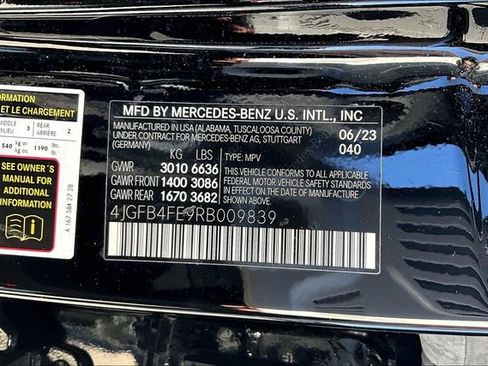 Used 2024 Mercedes-Benz GLE 350 GLE 350 w/ 3rd Row Seat Package image 29