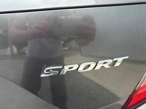 Used 2021 Honda Civic Sport image 6
