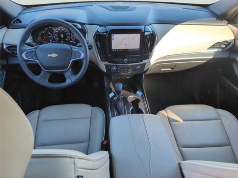Used 2023 Chevrolet Traverse Premier image 25