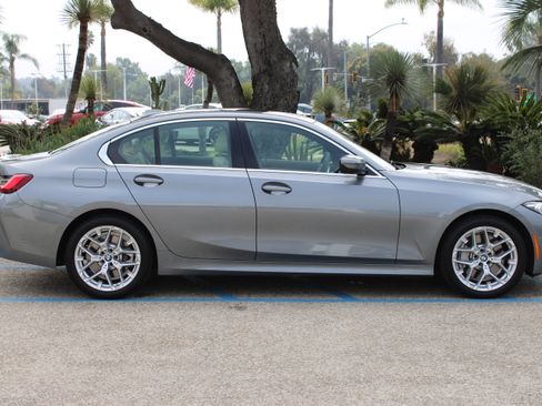 Used 2025 BMW 330i Sedan w/ Convenience Package image 7