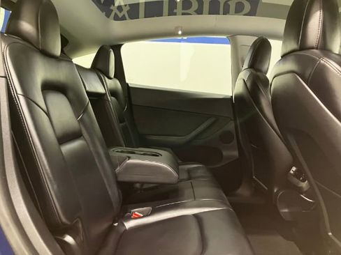 Used 2021 Tesla Model Y Long Range image 36