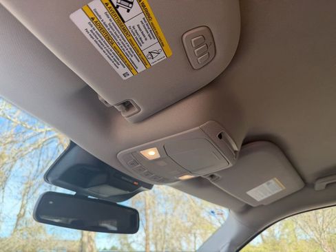 Used 2024 Ford Expedition Max XLT image 29