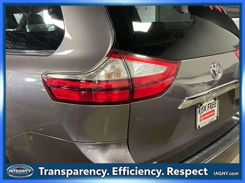 Used 2018 Toyota Sienna Limited Premium w/ Protection Package AWD/4WD image 11