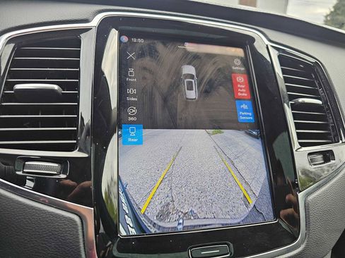 Certified 2023 Volvo XC90 B6 Ultimate w/ Lounge Package AWD/4WD image 32