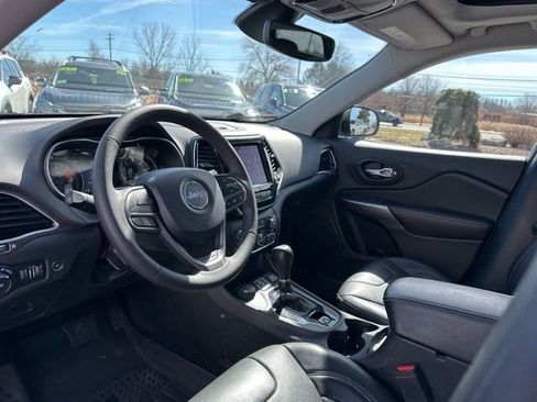 Used 2021 Jeep Cherokee Limited w/ Elite Package image 24