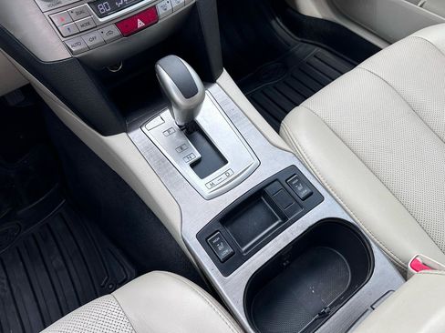 Used 2011 Subaru Outback 3.6R Limited image 20