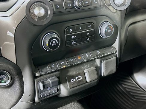 Used 2025 Chevrolet Silverado 2500 Custom w/ Custom Value Package image 14