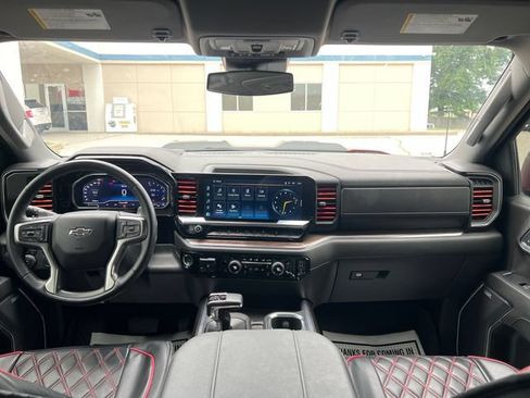 Used 2024 Chevrolet Silverado 1500 LT Trail Boss w/ Convenience Package II AWD/4WD image 33