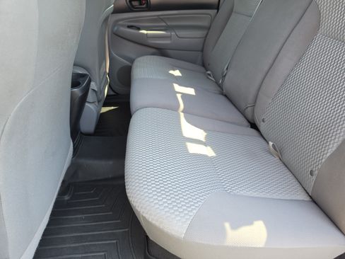 Used 2012 Toyota Tacoma PreRunner w/ SR5 Pkg RWD image 10