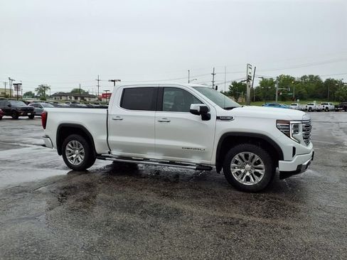 Used 2024 GMC Sierra 1500 Denali w/ Technology Package AWD/4WD image 12