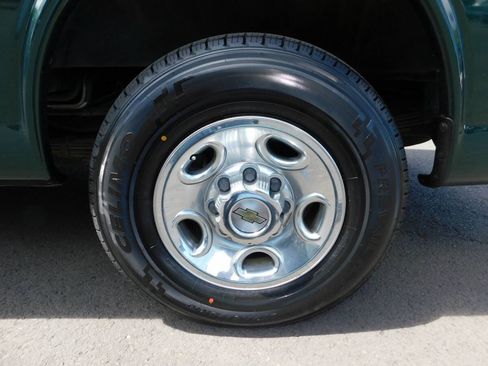 Used 2004 Chevrolet Express 3500 Extended Passenger RWD image 24