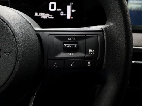 Used 2025 Nissan Kicks SV image 29