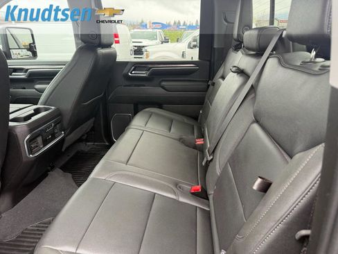 Used 2024 Chevrolet Silverado 3500 LTZ w/ LTZ Premium Package image 17