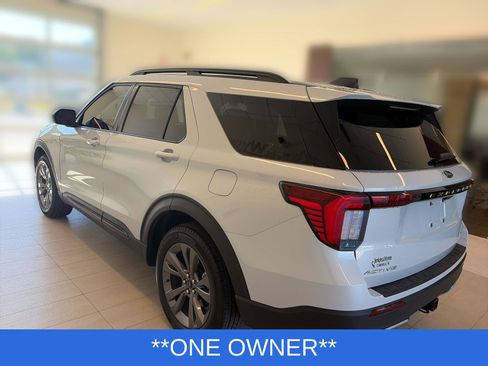 Used 2026 Ford Explorer Active w/ Active Comfort Package AWD/4WD image 2