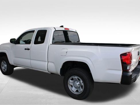 Certified 2021 Toyota Tacoma SR AWD/4WD image 12