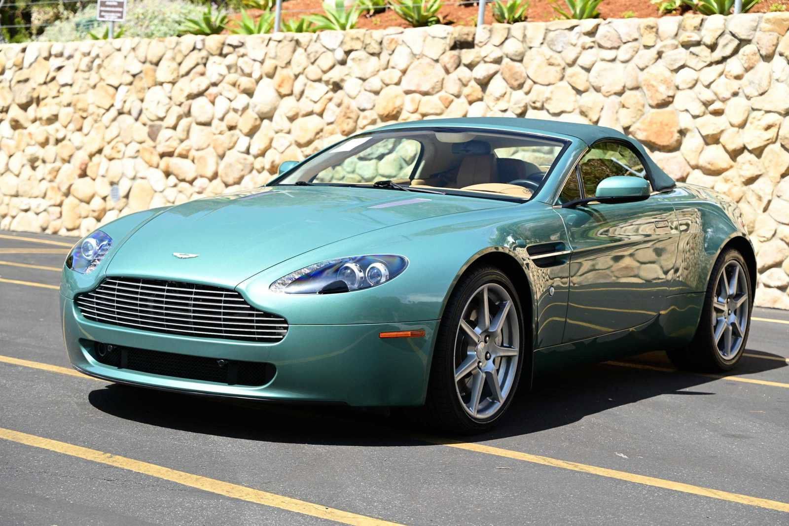 Used 2008 Aston Martin V8 Vantage Roadster RWD image 12