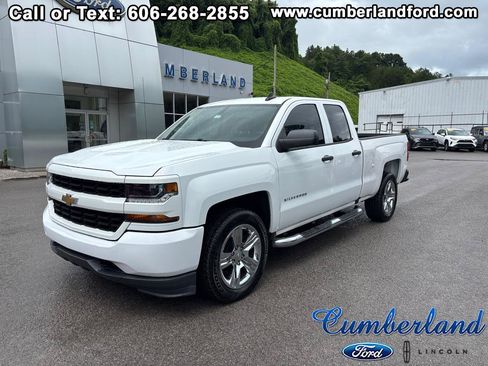 Used 2018 Chevrolet Silverado 1500 Custom w/ Custom Value Package RWD image 1