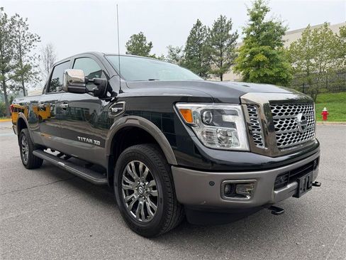 Used 2019 Nissan Titan Platinum Reserve w/ Platinum Utility Package AWD/4WD image 21