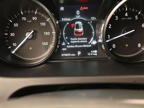 Used 2018 Land Rover Discovery Sport SE image 13