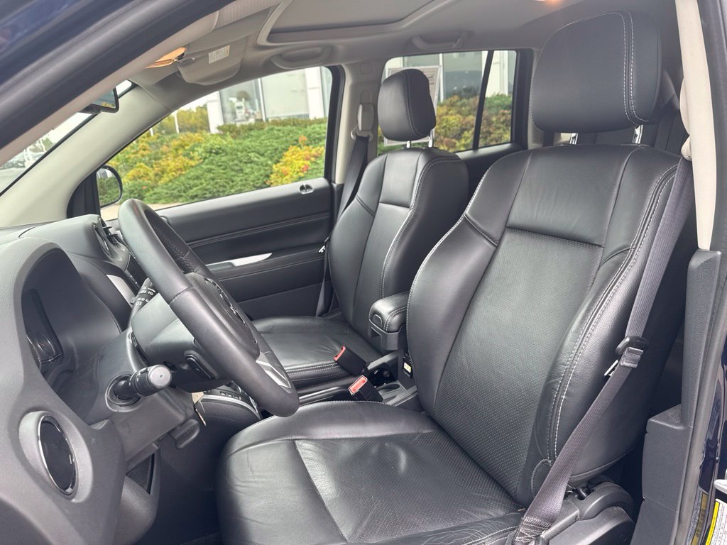 Used 2016 Jeep Compass High Altitude AWD/4WD image 19