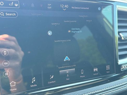 Used 2025 Chrysler Pacifica Limited FWD image 30