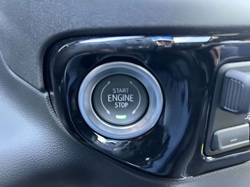 Certified 2024 Chevrolet Silverado 1500 High Country w/ High Country Premium Package image 17