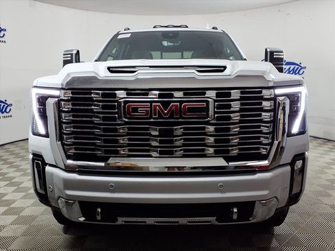 New 2026 GMC Sierra 3500 Denali w/ Denali Reserve Package image 3