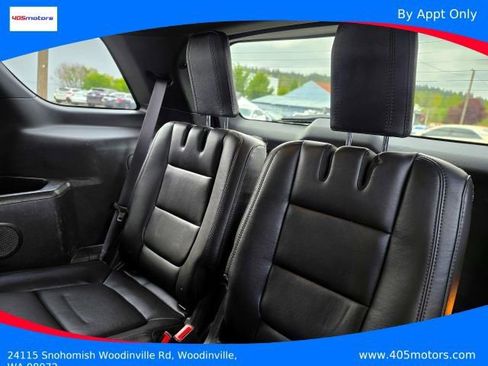 Used 2015 Ford Explorer XLT w/ Equipment Group 202B AWD/4WD image 39