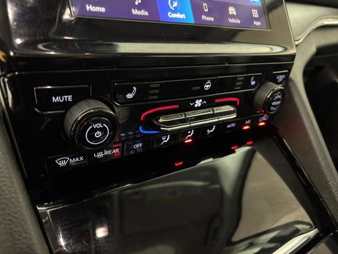 Used 2022 Jeep Grand Cherokee Limited w/ Trailer Tow Prep Group (B) image 28